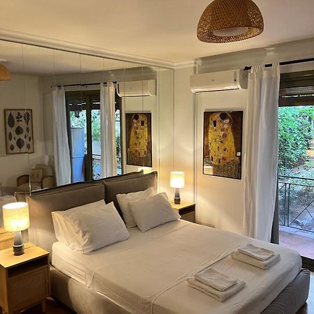 Quiet Apartment With Garden View In Kolonaki 아테네 외부 사진